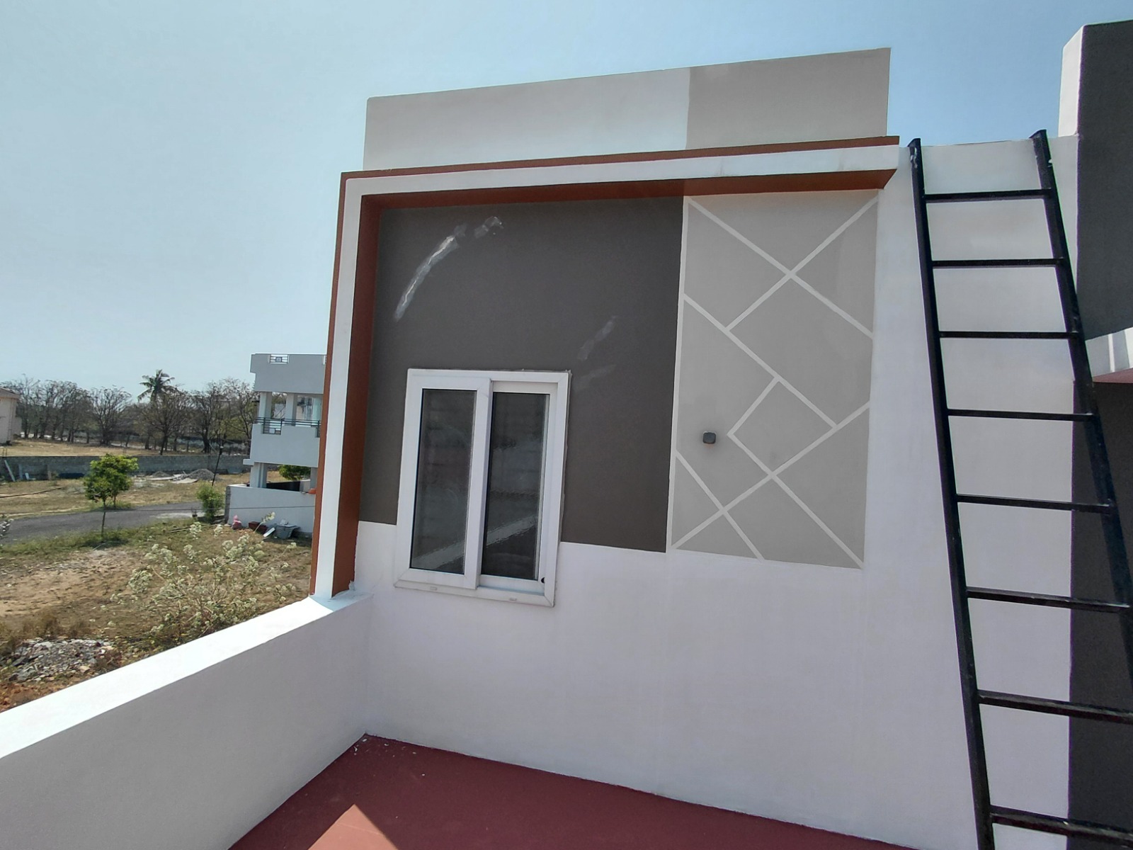 Villa Portico & Gate Entrance